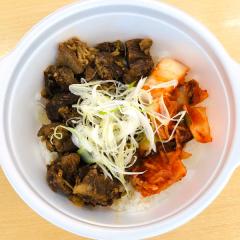 牛すじキムチ丼（普通盛）※税別